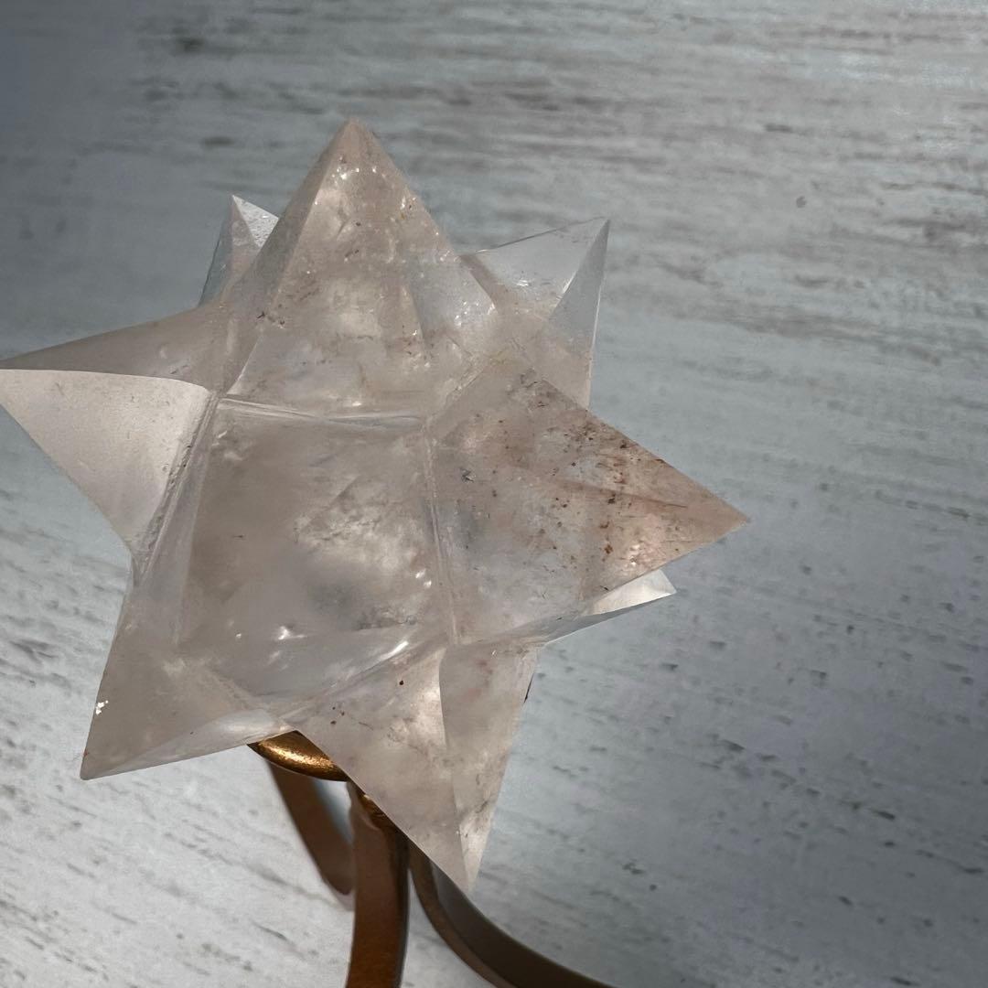 天然石　マカバスター　ピンクアゼツライト　台座付き