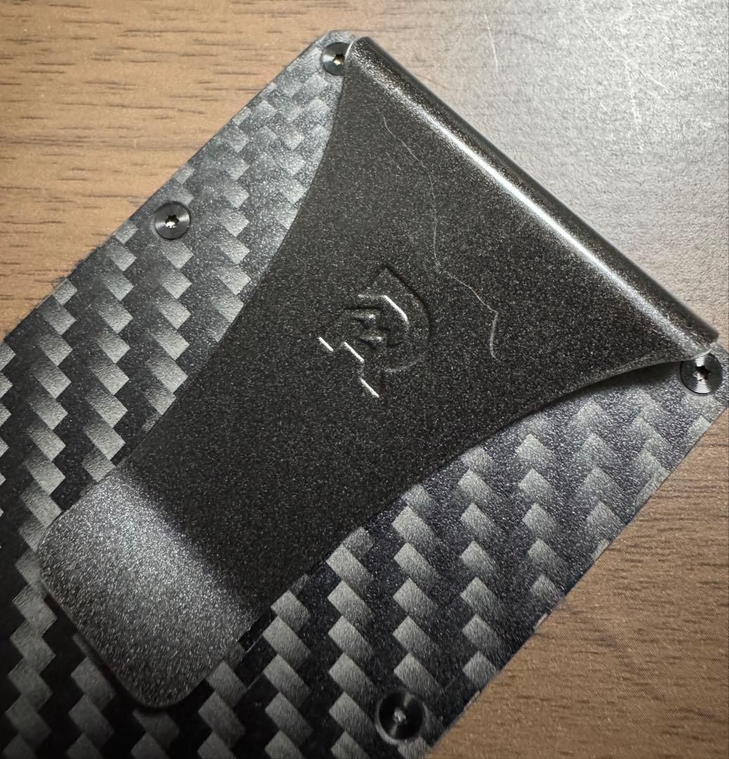 【Mi】The RIDGE カーボンファイバー マネークリップ