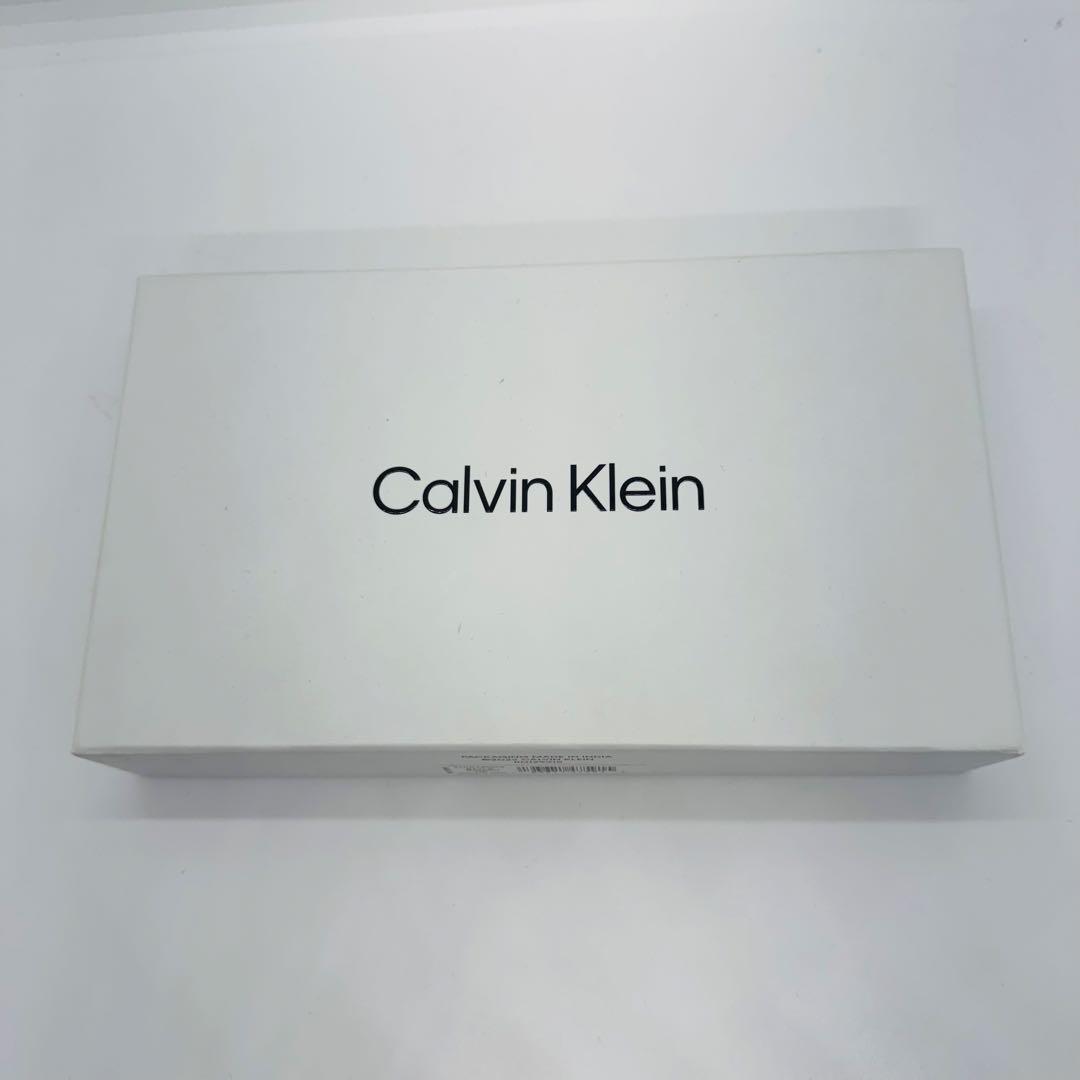 ✨ ✨カルバン・クライン✨ラウンドファスナー✨長財布✨