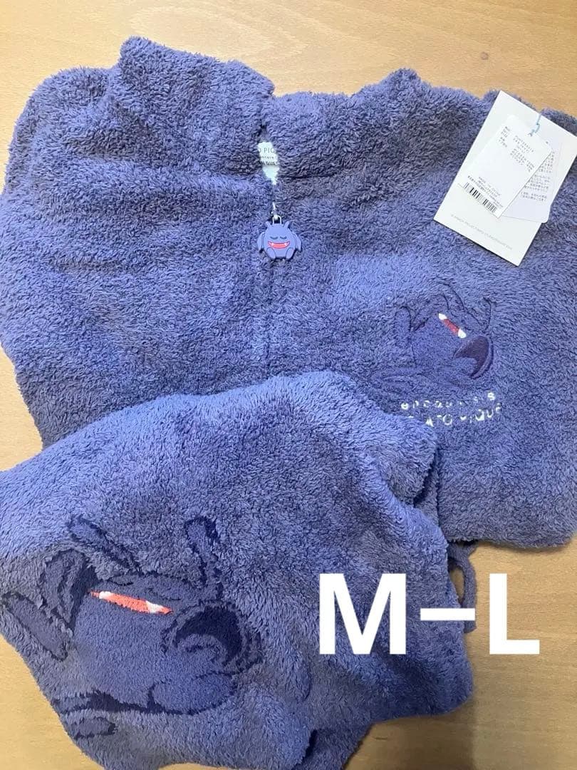 ドラゴンクエスト　ユニセックス　パウダードラキーパーカ＆ハーフパンツセット