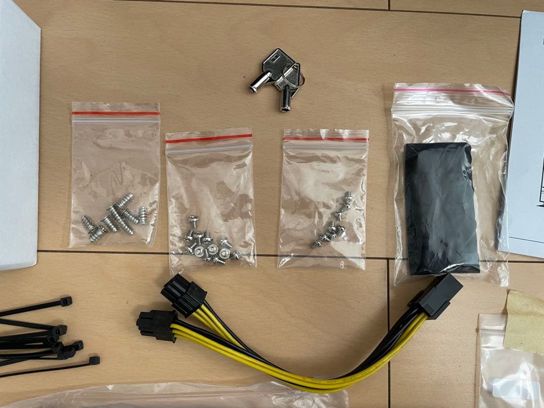 Silverstone SST-CS381B ホットスワップベイ12基対応