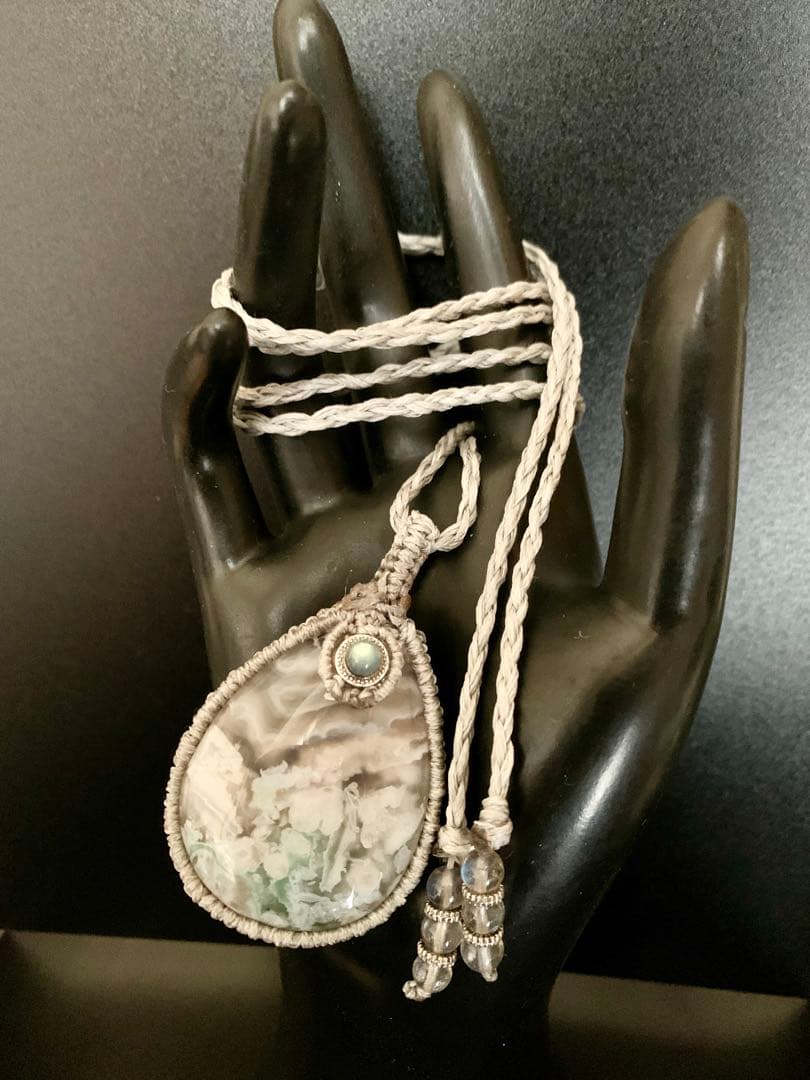 マクラメ編み　桜瑪瑙ネックレス　天然石