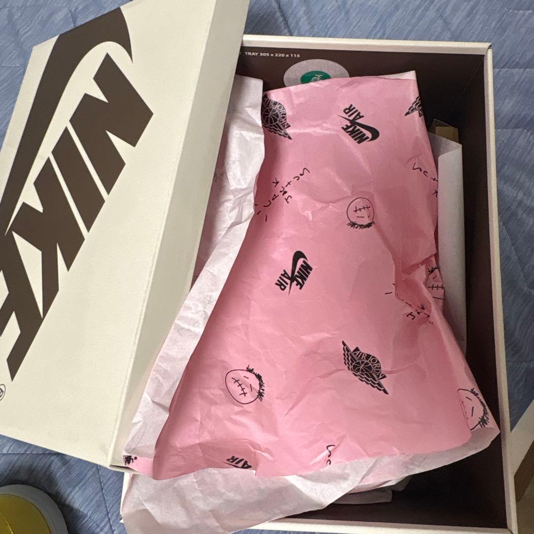 トラヴィススコット　　ベルベットブラウン