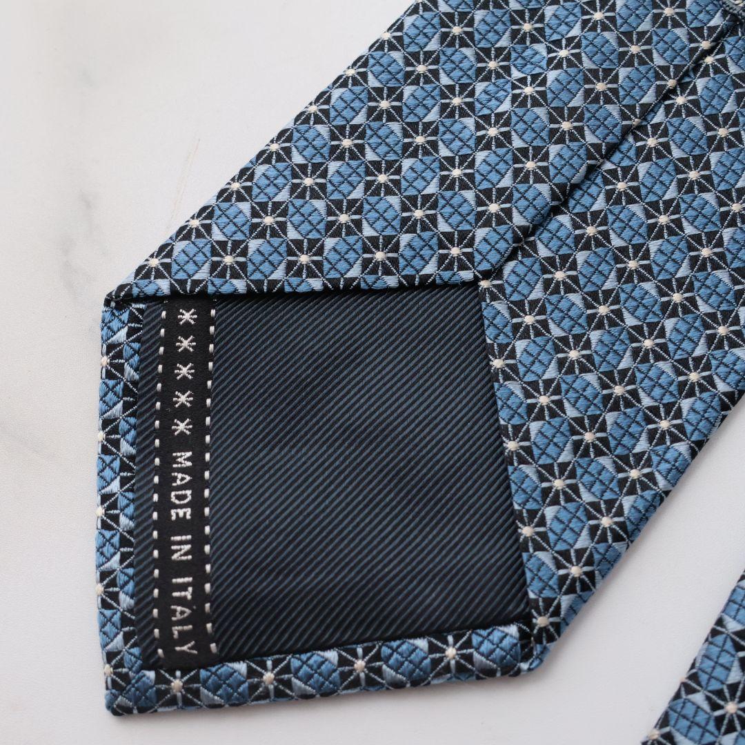 未使用に近い ゼニア ネクタイ 青色系 イタリア製