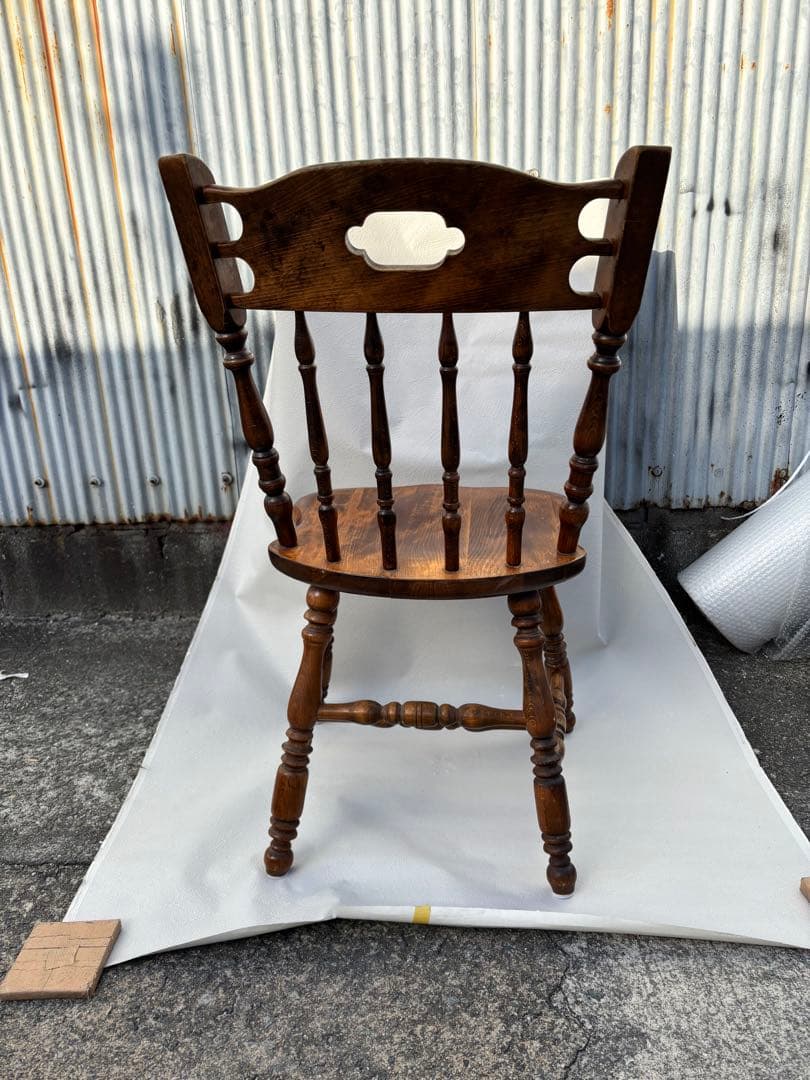 アンティークな飛騨産業のウィンザーチェア　キツツキマーク　椅子希少