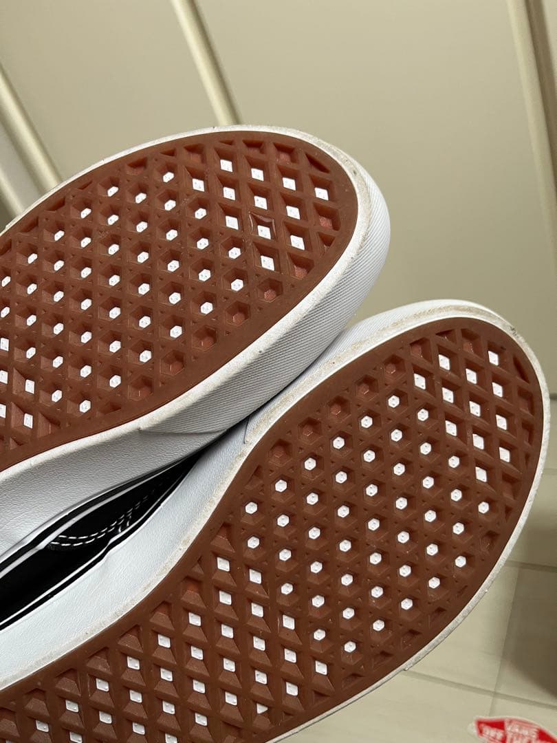 数時間使用　vans コンフィクッシュ　オーセンティック　ヴァンズ　野村訓市