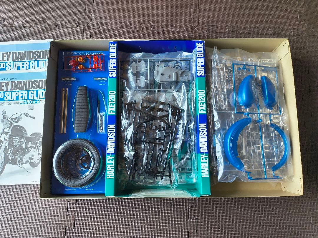 【未組立】ハーレーダビッドソンFXE1200スーパーグライド　1/6