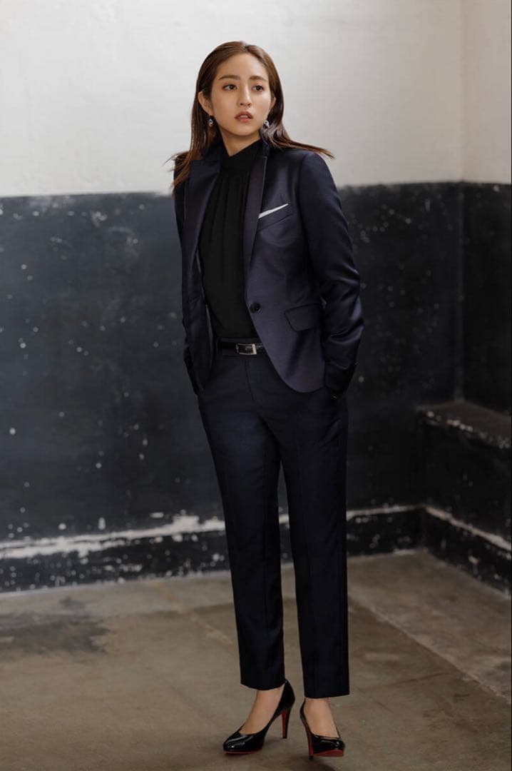 レディーススーツ　セットアップ