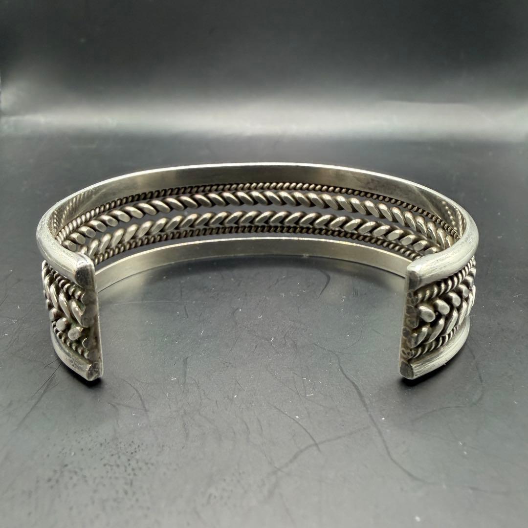 9351様【NAVAJO】Tahe シルバーバングル 編み込みデザイン