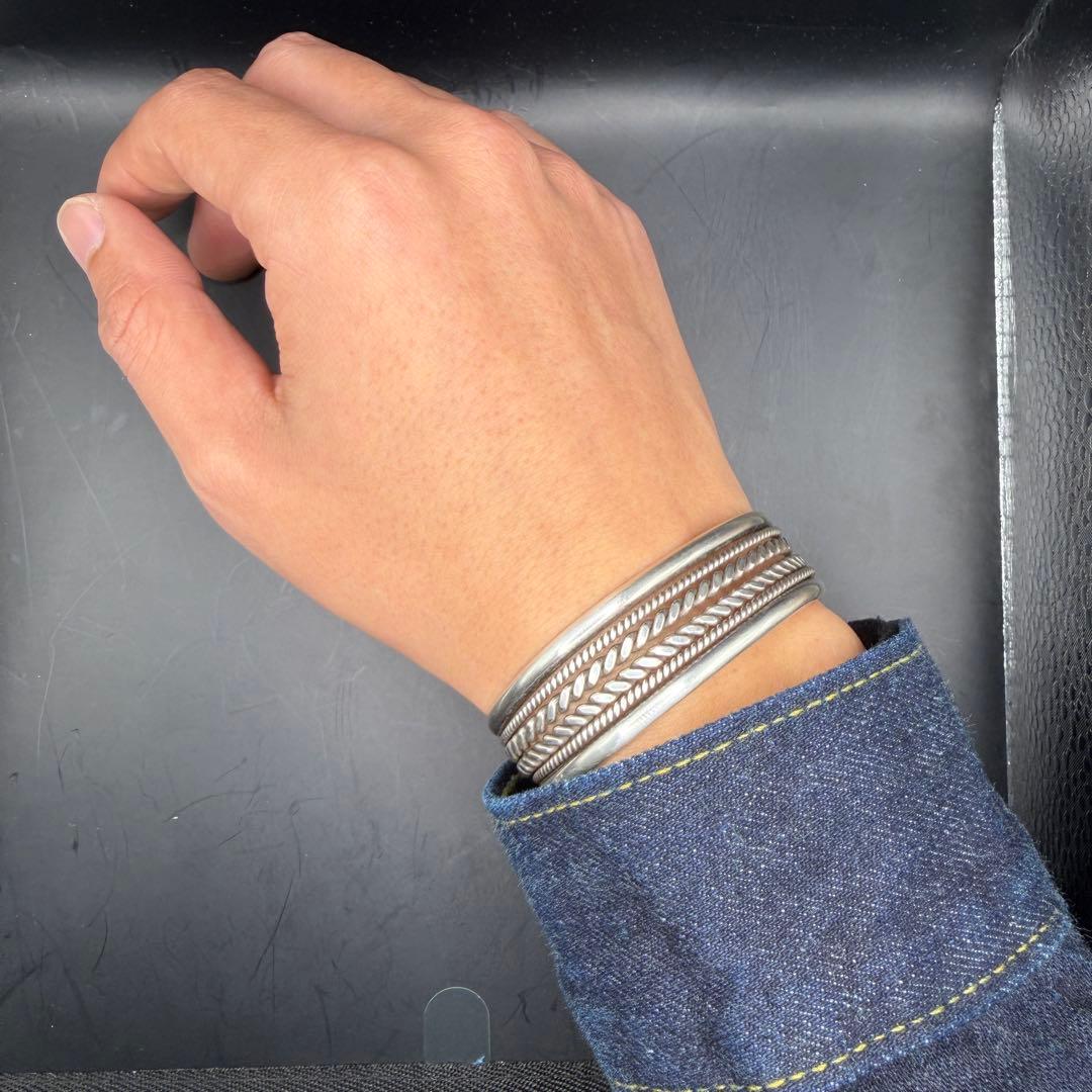 9351様【NAVAJO】Tahe シルバーバングル 編み込みデザイン