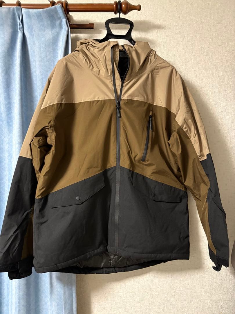 25-26モデル ほぼ新品 スノーボード ウェア 上下セット Lサイズ