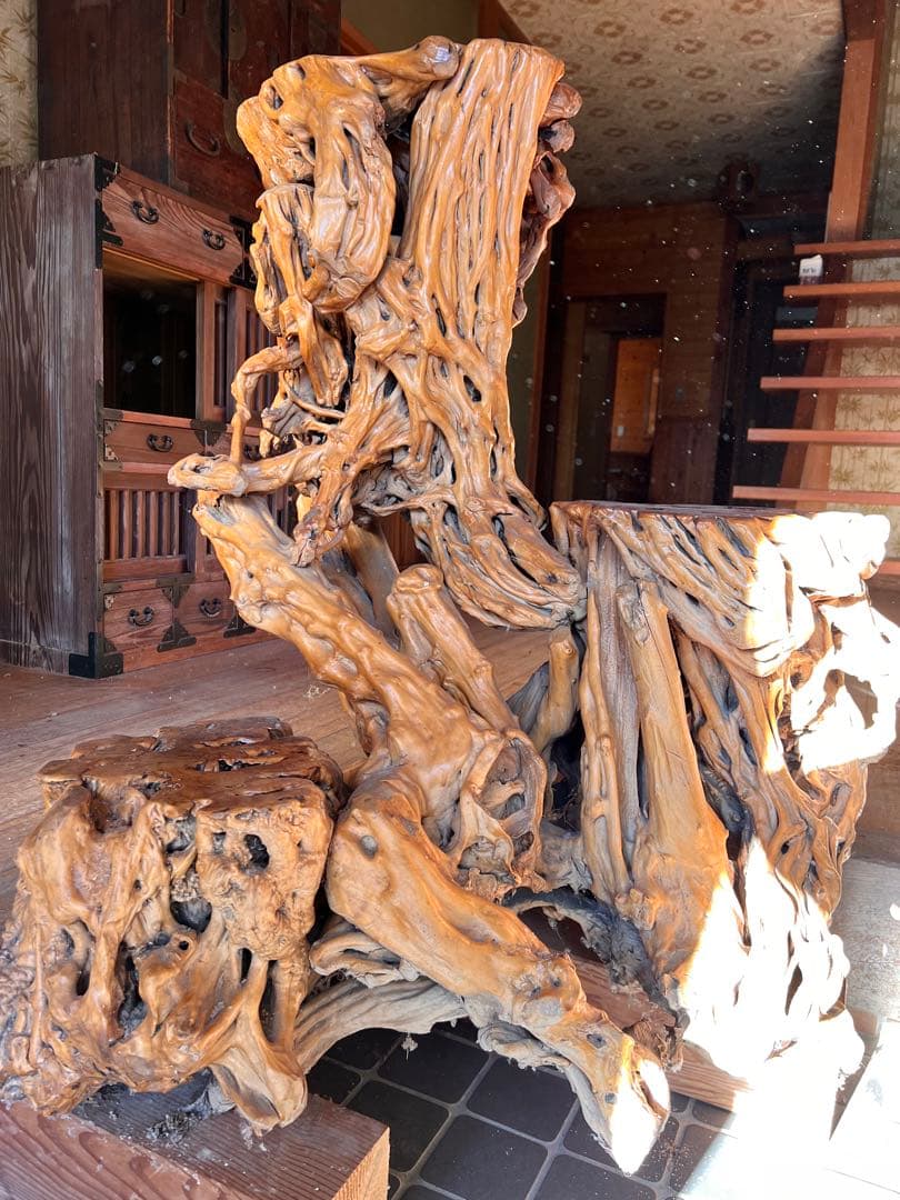 この世に二つとない奇品　変木　オブジェ　3段飾り棚　天然木