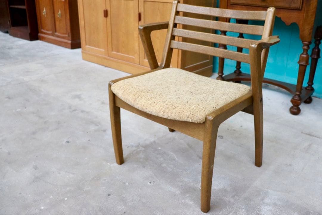 GMIH77A○昭和レトロ 北欧スタイル ヴィンテージ ダイニングチェア サイド