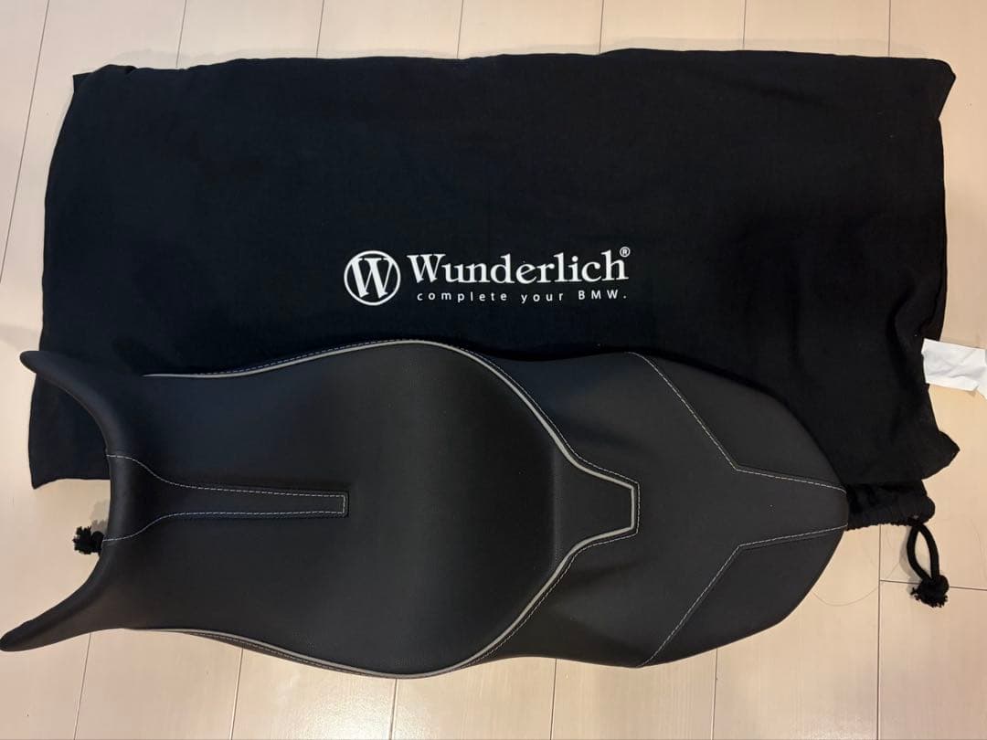 美品　Wunderlich バイクシート 黒 収納袋付き　 ワンダーリッヒ