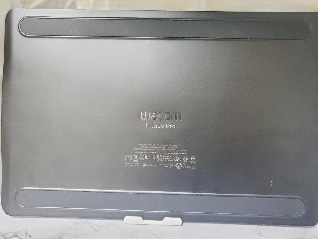 【RR22】Wacom Intuos Pro PTH-660 ペンタブ