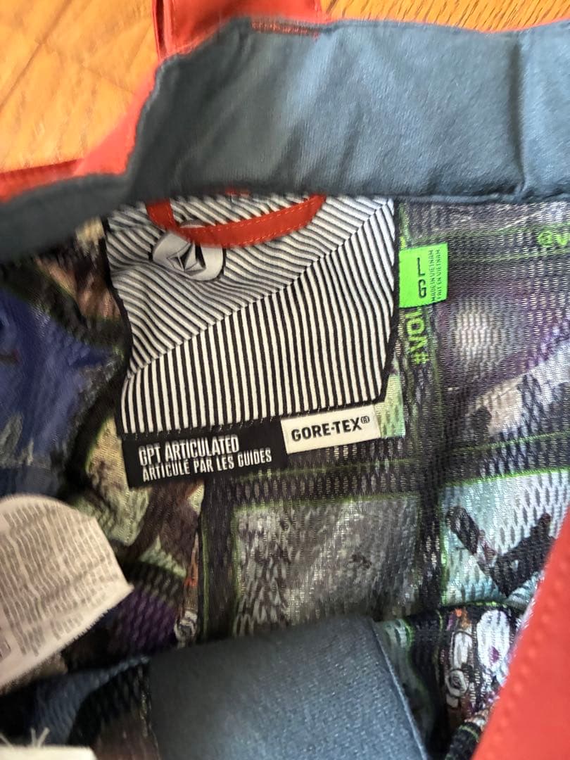 volcom スノーボードウェア　GORE-TEX XL