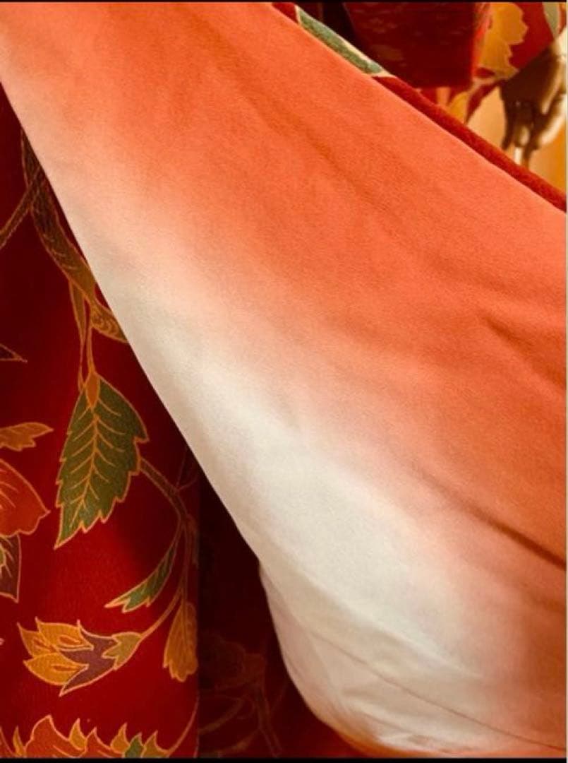 七歳の女の子のお支度　臙脂色　紅型風模様渋め　正絹振袖　七五三セット