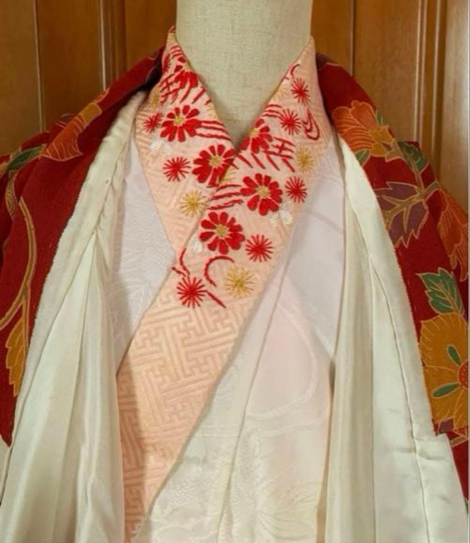 七歳の女の子のお支度　臙脂色　紅型風模様渋め　正絹振袖　七五三セット