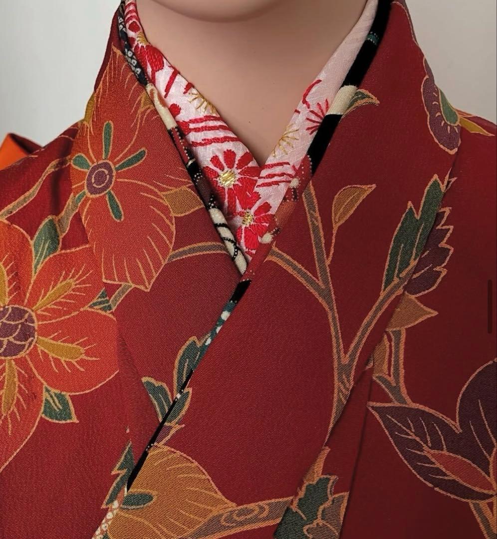 七歳の女の子のお支度　臙脂色　紅型風模様渋め　正絹振袖　七五三セット