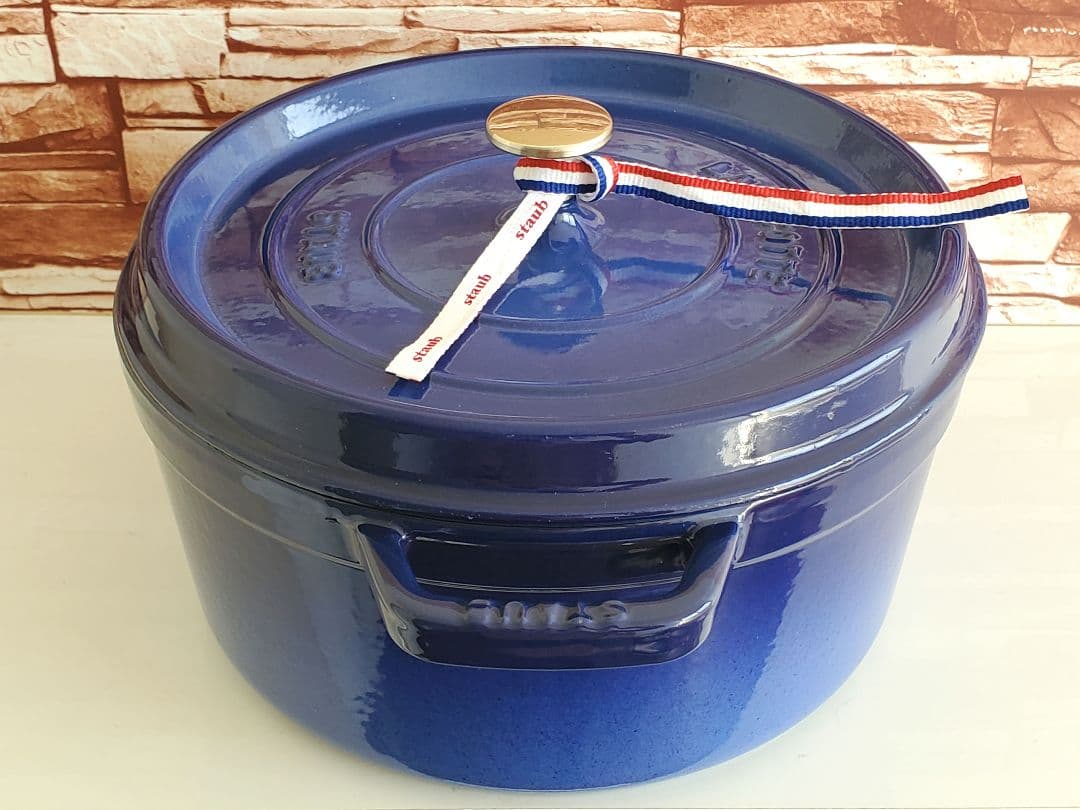 【美品/値下げ中】staub ピコ・ココット ラウンド ロイヤルブルー　ストウブ