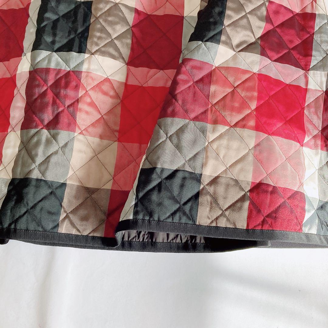 極美品 ブルーレーベルクレストブリッジ キルティングのリバーシブルスカート 38