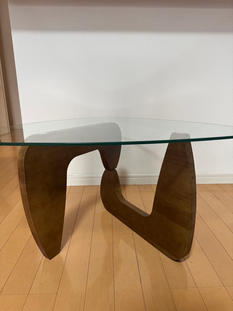 （美品）ガラステーブル　トライアングル型