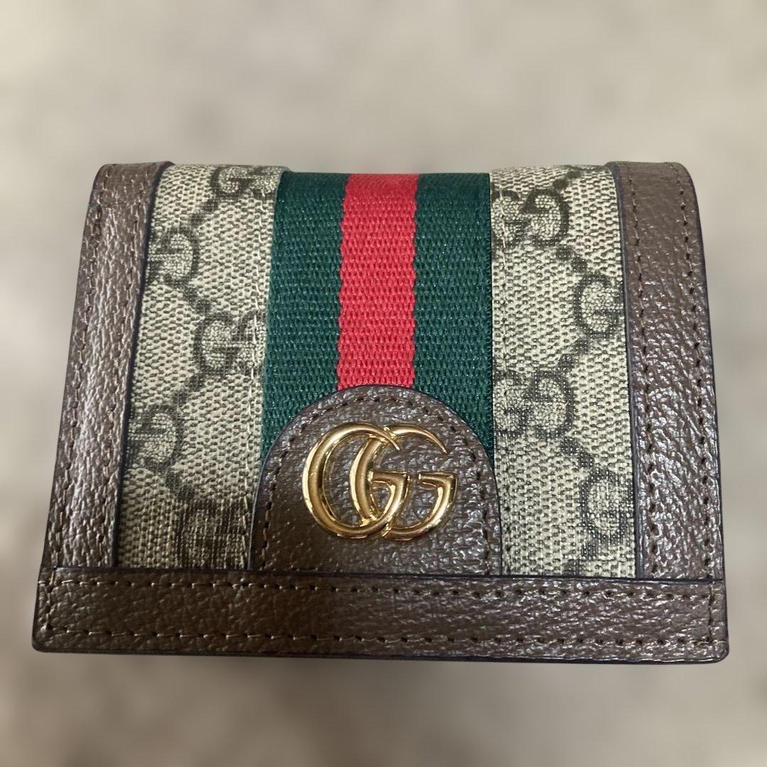 【とっても美品】GUCCI レディース2つ折り財布