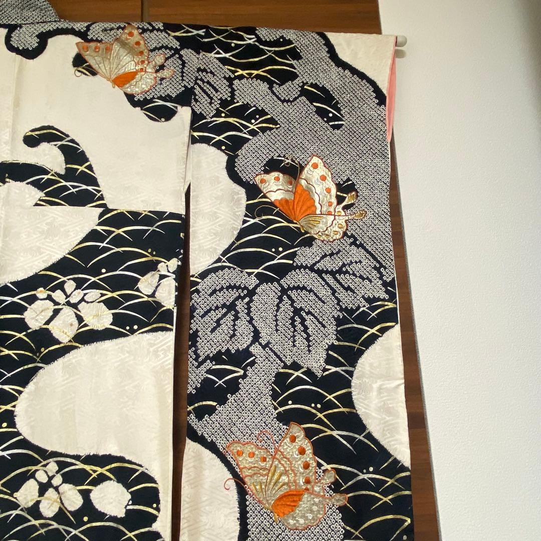 振袖 着物（帯小物有）　モノトーン　絞り　蝶・花柄　高級　成人式