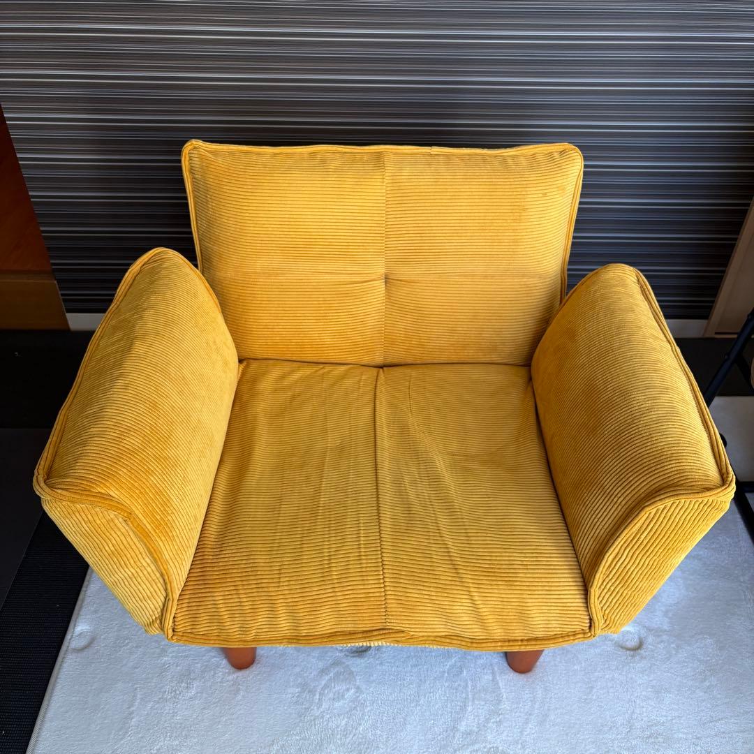 オシャレな1人掛けコーデュロイソファ（オットマン付き）