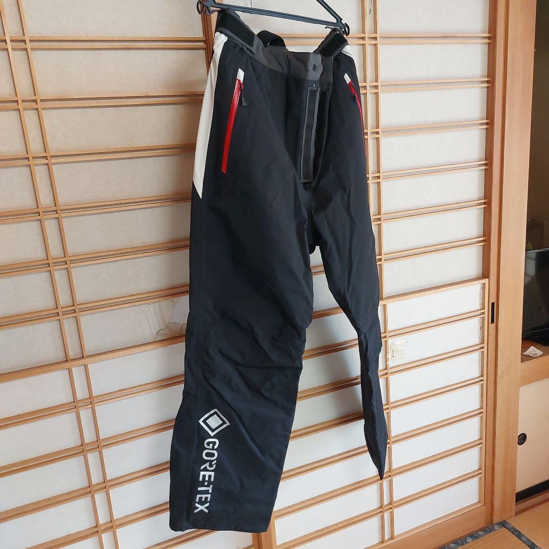 新品　未使用　ダイワ　GORE-TEX DW-1822 　ウィンタースーツ