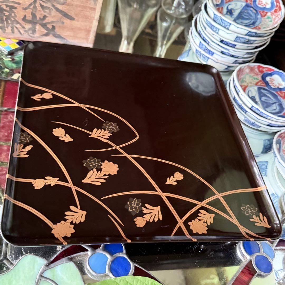 新春特別価格‼️JAPAN蒔絵 『白百合vs黒百合』明治八寸膳 5客