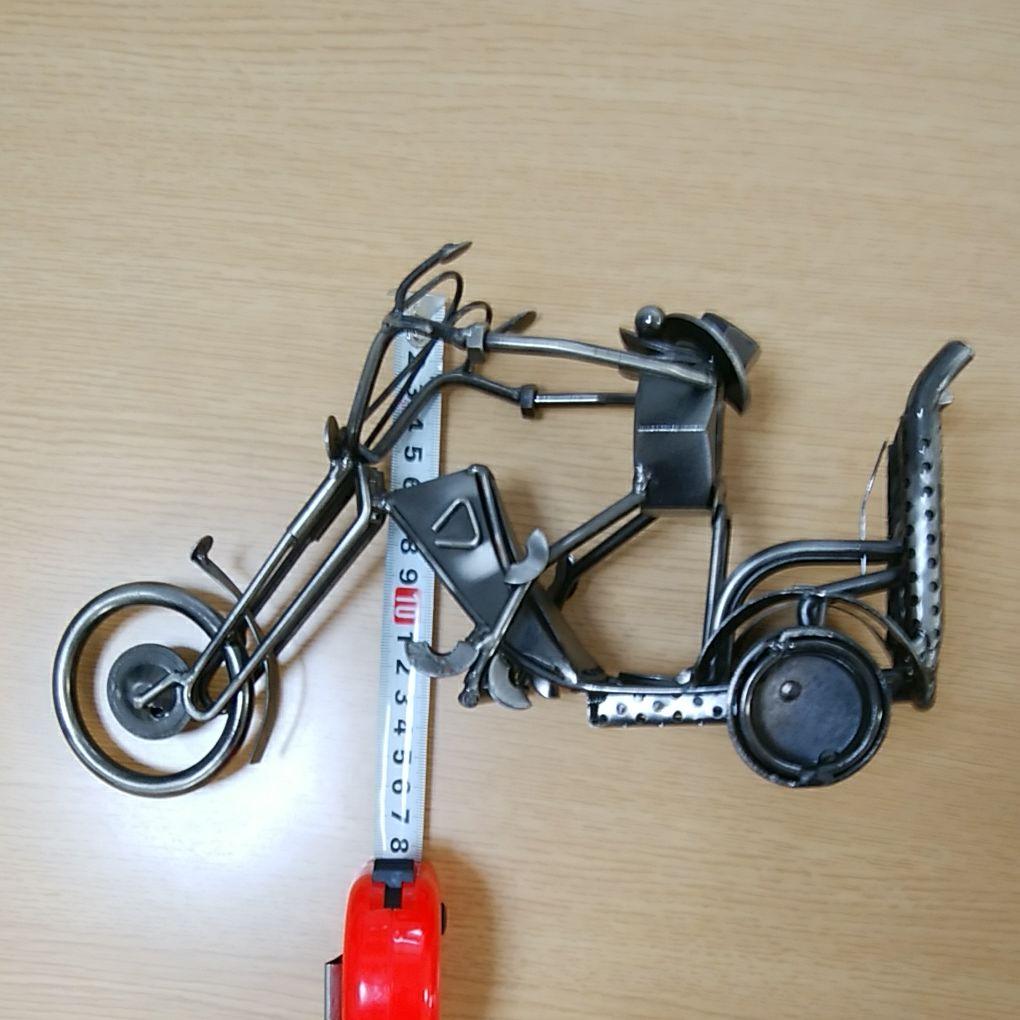 【期間限定特価】バイクに乗ったカエルの置物(金属製)