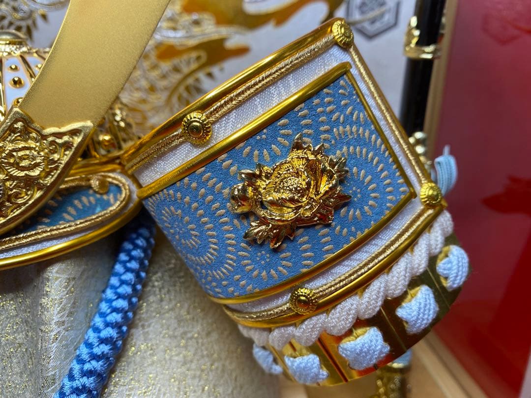 東京久月　五月人形　兜飾り白木木目パノラマクリルケース入