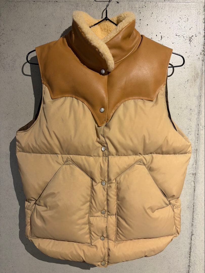 ロッキーマウンテン　フェザー　ダウンベスト