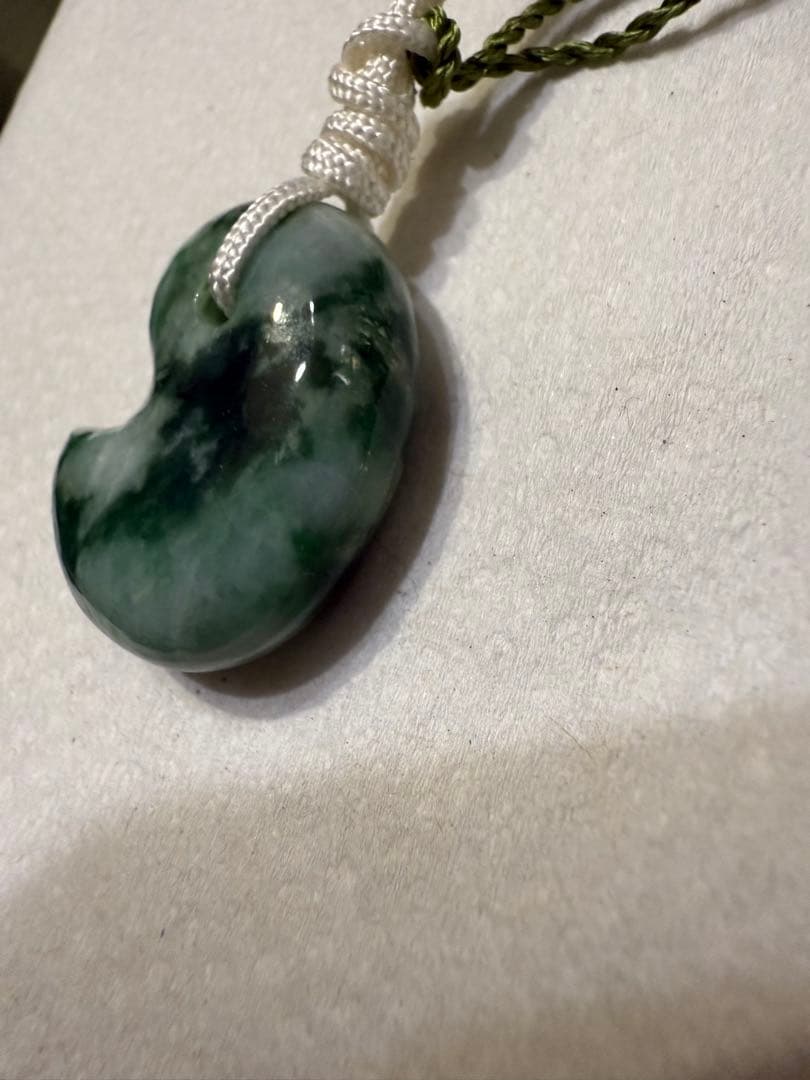糸魚川翡翠‼️勾玉‼️翡翠（かわせみ）工房で購入品‼️見事な翡翠‼️激安出品‼️送料無料‼️