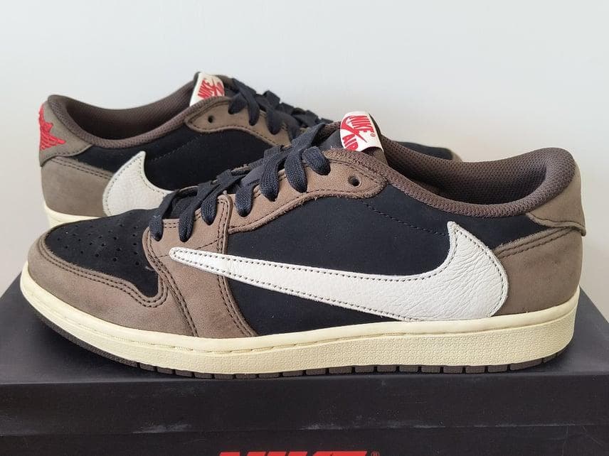 Travis Scott × Nike Air Jordan 1 SP-T