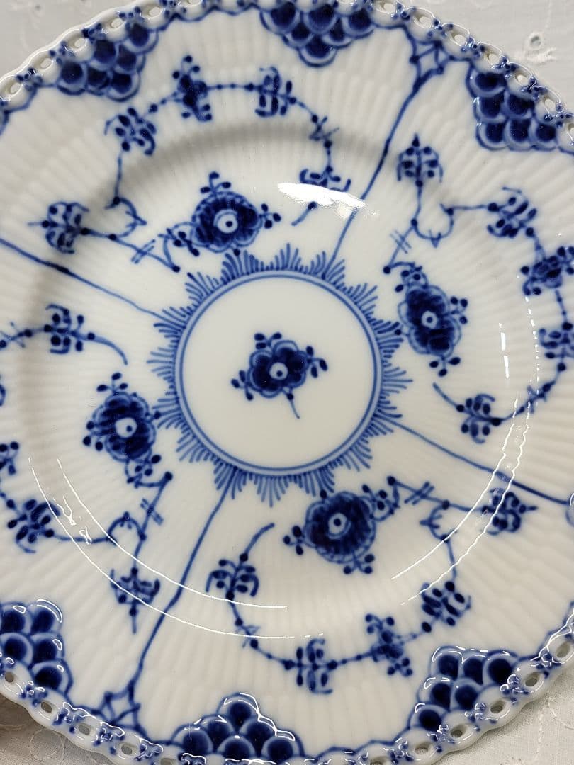 濃い✨ロイヤルコペンハーゲン ブルーフルーテッド フルレース プレート17 皿