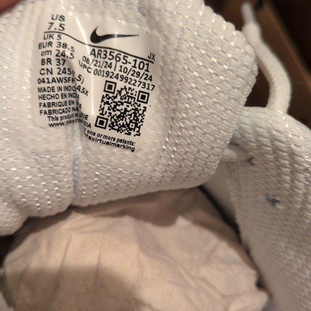 新品未使用！24.5㌢NIKE ショックス★SHOX