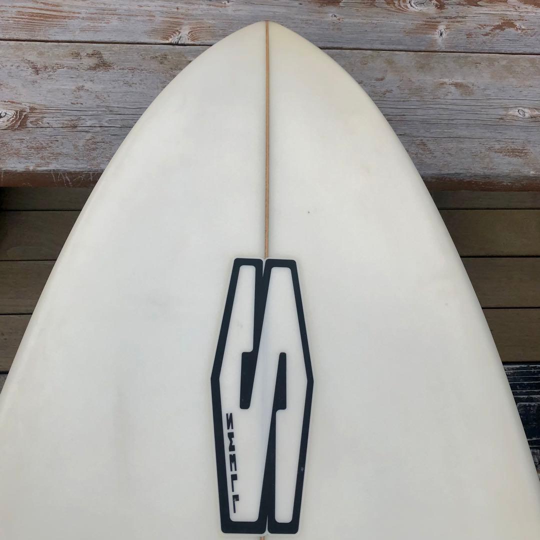 良品訳ありSWELLサーフボード6'2\"クリスタルデッキグリップハードケース付き