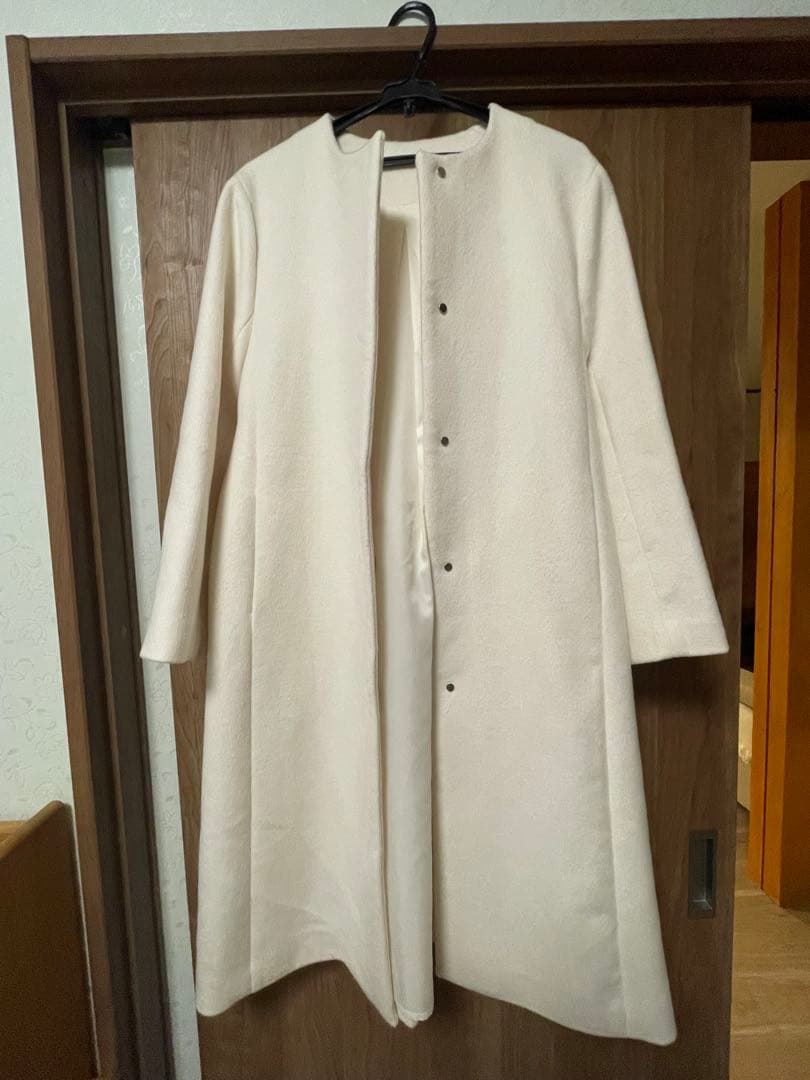 1回短時間着用！25AWセルフォードホワイトカシミヤ混ノーカラーコートサイズ36