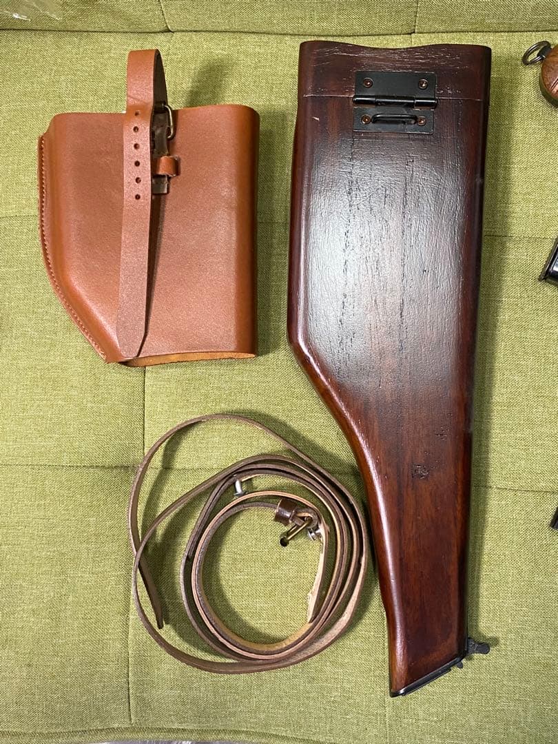 ドイツ軍　モーゼルM712用木製ホルスター&ホルダーとスリング(レプリカ)