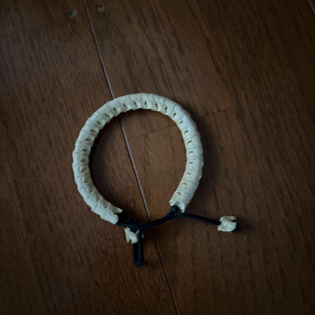 天然素材蛇骨ブレスレット