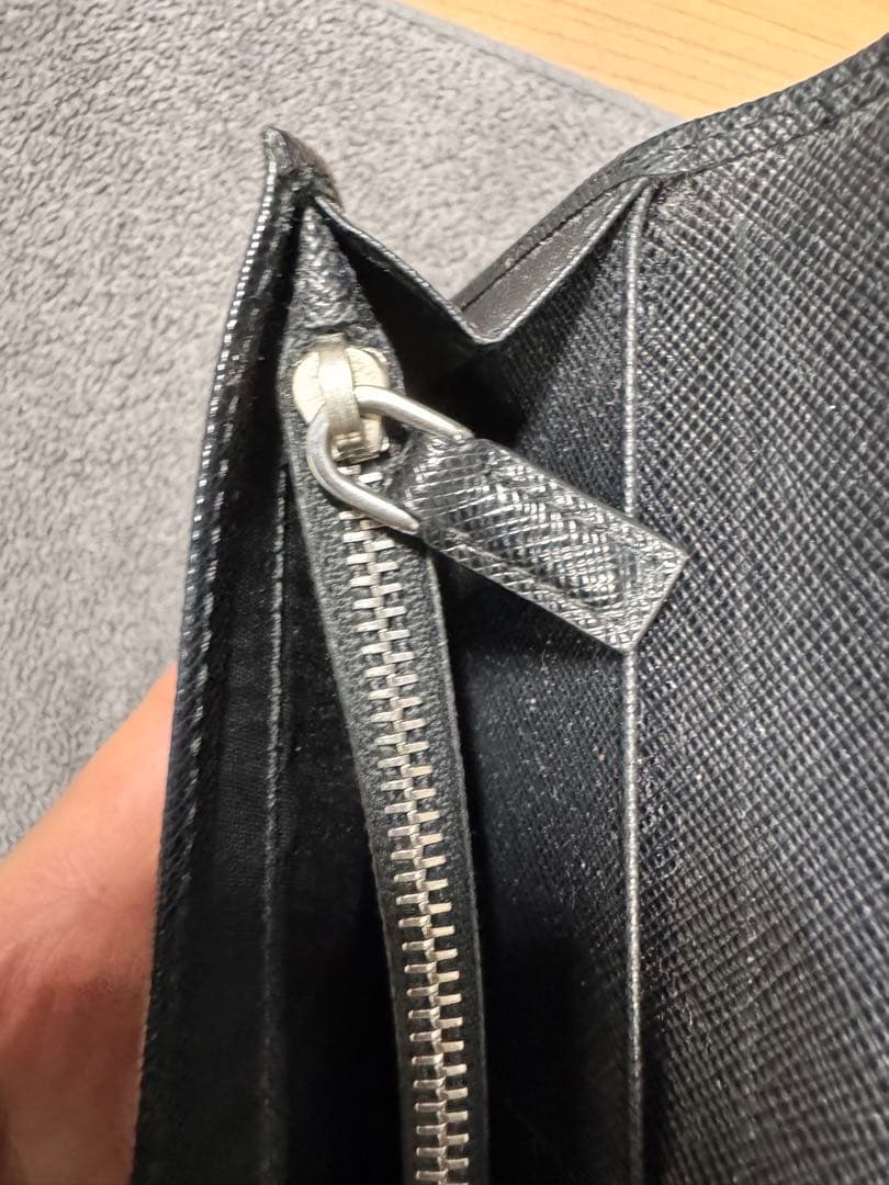 【えす】PRADA プラダ 長財布 サフィアーノレザー