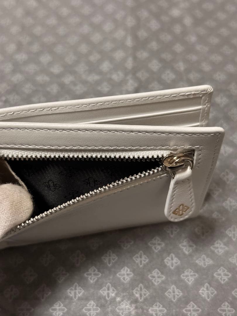 S*n様 【新品】 エッティンガー マネークリップ (小銭入れ有) ホワイトカー