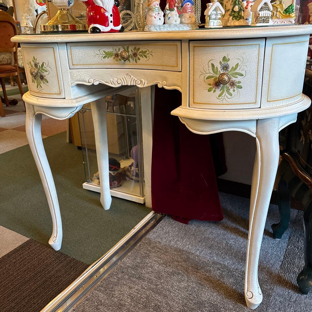 ロココ調　猫足サイドテーブル