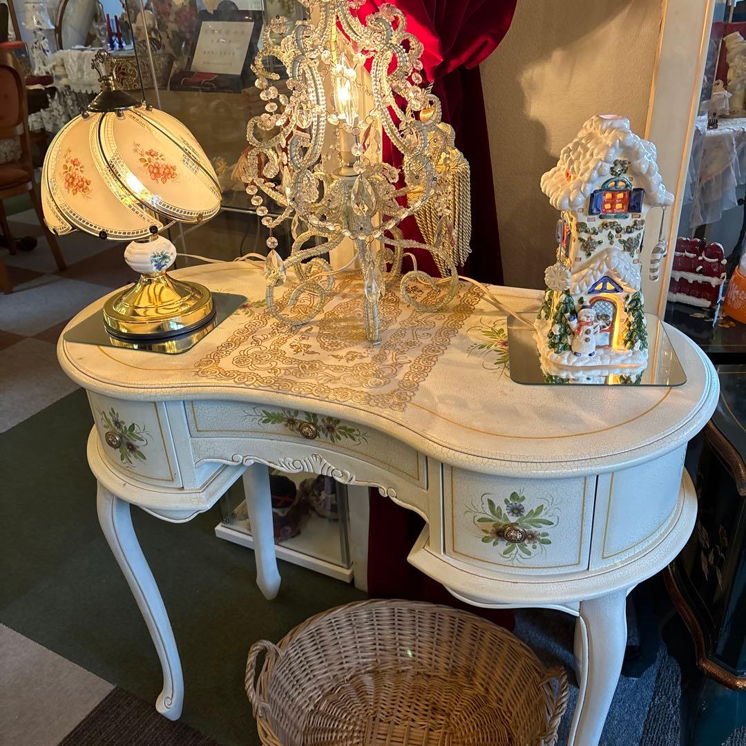 ロココ調　猫足サイドテーブル