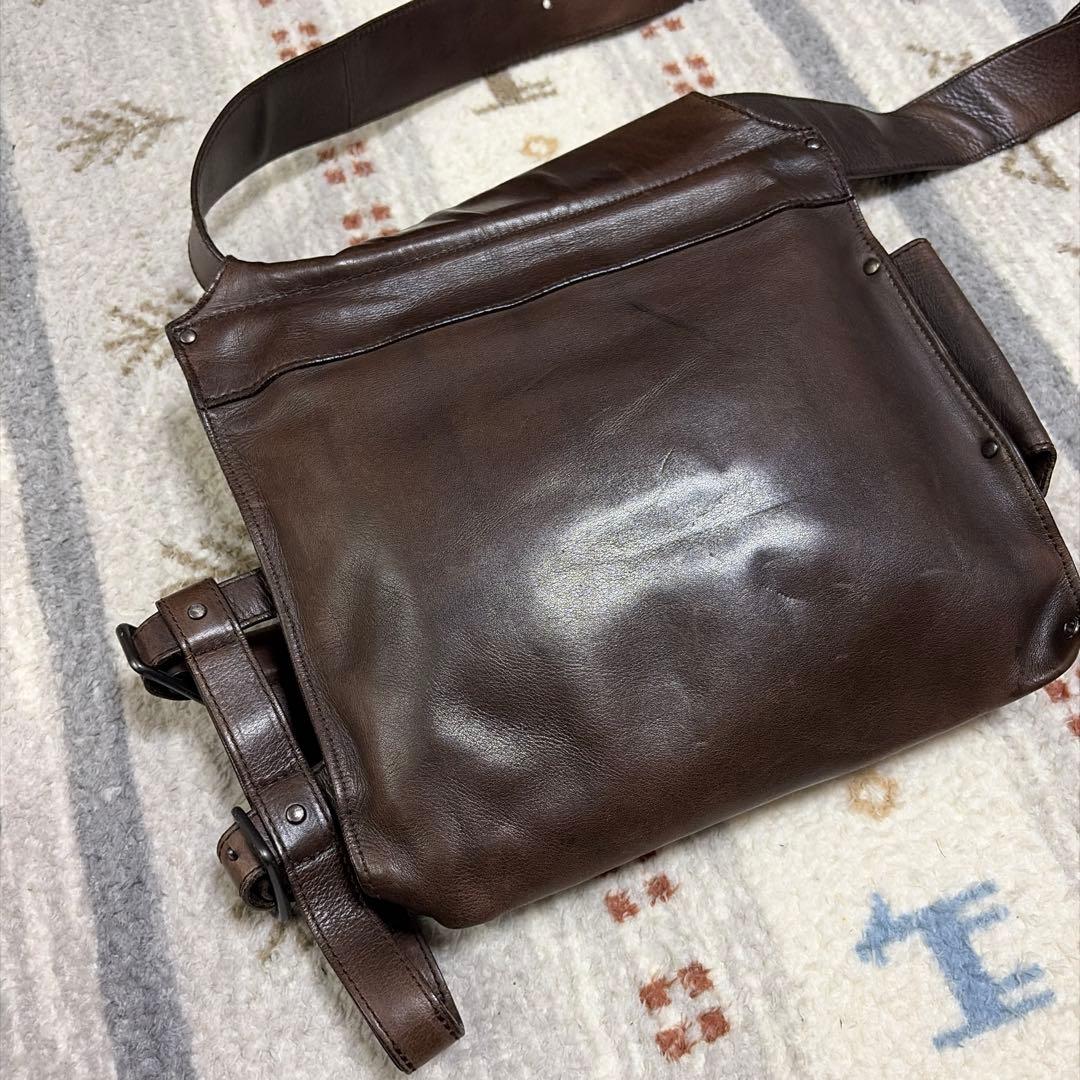 ボッテガヴェネタ イントレチャート ダークブラウン レザー ショルダーバッグ