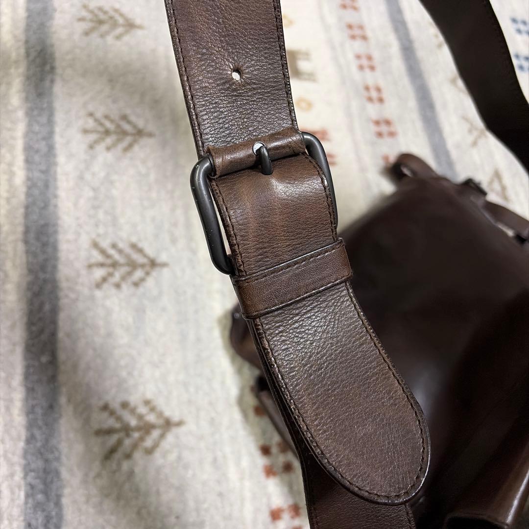 ボッテガヴェネタ イントレチャート ダークブラウン レザー ショルダーバッグ