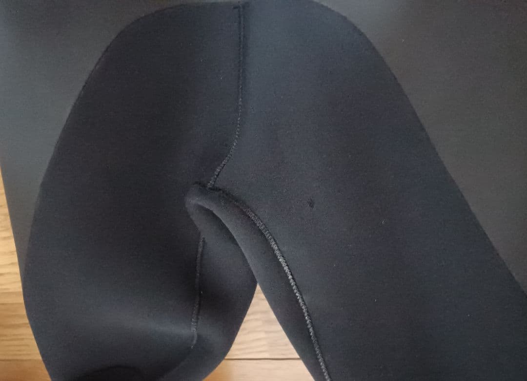 DEUS　デウス　ウェットスーツ　フルスーツ　3mm　ラバー　メンズMLサイズ