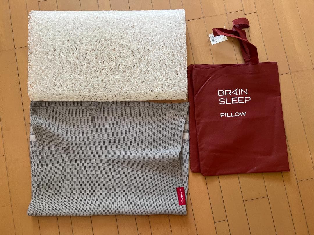 BARKIN SLEEP メッシュピロー 収納バッグ、メッシュカバー付き